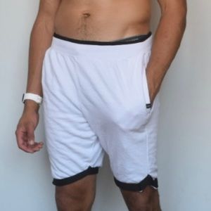 White Leg3nd Shorts Men’s Large